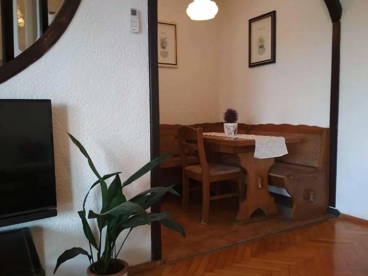 Apartment In Porec/Istrien 33042  Porec