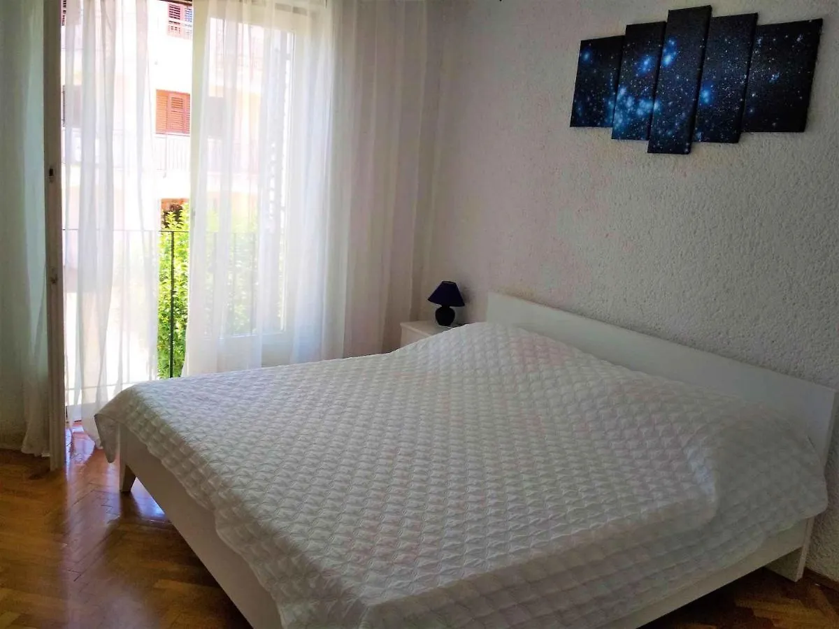 Apartment In Porec/Istrien 33042